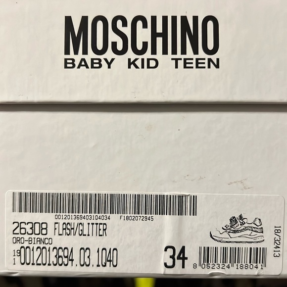 Glitter gold logo sneakers size EU 34 in girls. Brand new/ small spot of heel . - Picture 3 of 5